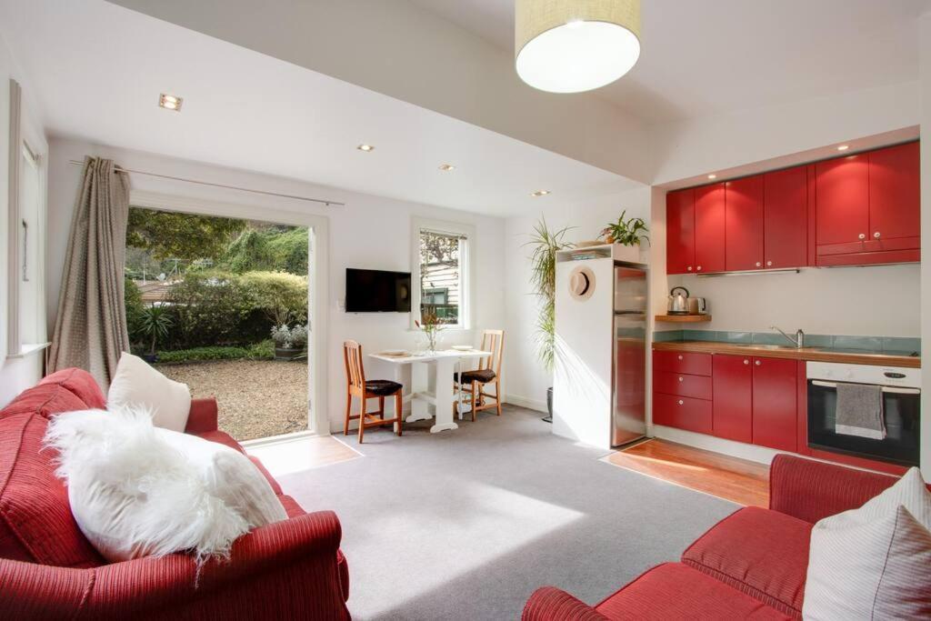 Tiny Home Big Vibes In Central Napier Εξωτερικό φωτογραφία